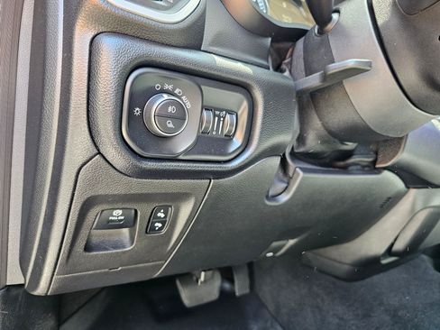 Used 2019 RAM 1500 Big Horn AWD/4WD image 21