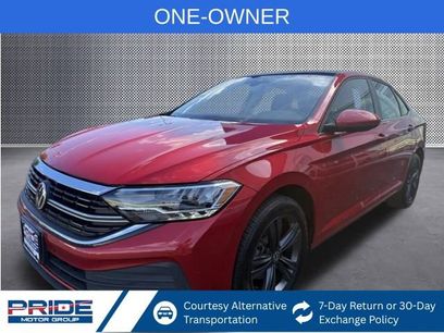 Used 2022 Volkswagen Jetta SE w/ Panoramic Sunroof Package
