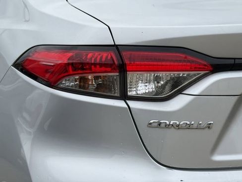 Used 2023 Toyota Corolla LE image 4