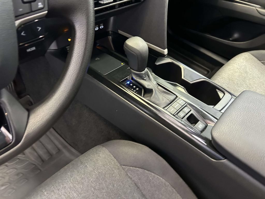 Used 2025 Toyota Camry LE FWD image 20