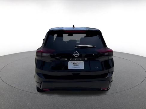 Used 2025 Nissan Rogue SV AWD/4WD image 12