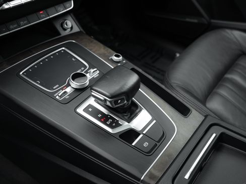 Used 2018 Audi Q5 2.0T Premium Plus w/ Premium Plus Package AWD/4WD image 19