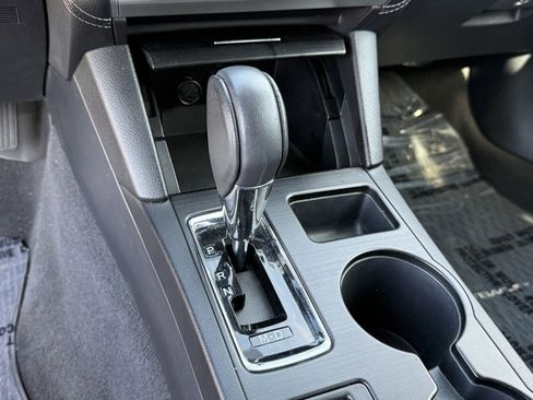 Used 2018 Subaru Outback 2.5i Limited image 27