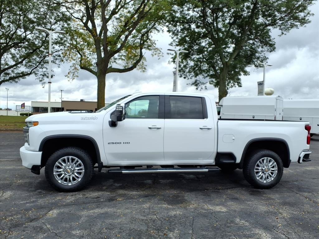 Used 2023 Chevrolet Silverado 2500 High Country w/ Z71 Off-Road Package AWD/4WD image 4