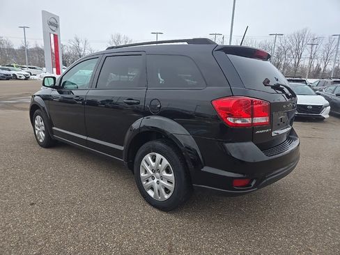 Used 2019 Dodge Journey SE w/ Premium Group image 5