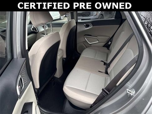 Certified 2022 Kia Soul LX image 16