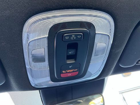 Used 2025 Hyundai Elantra Limited image 28