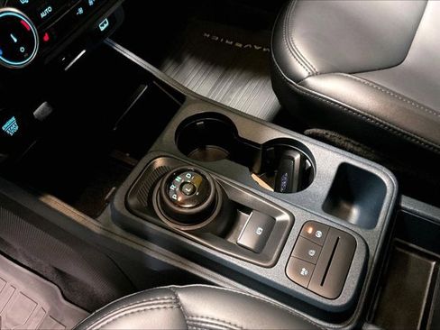 Used 2023 Ford Maverick Lariat w/ Lariat Luxury Package image 17