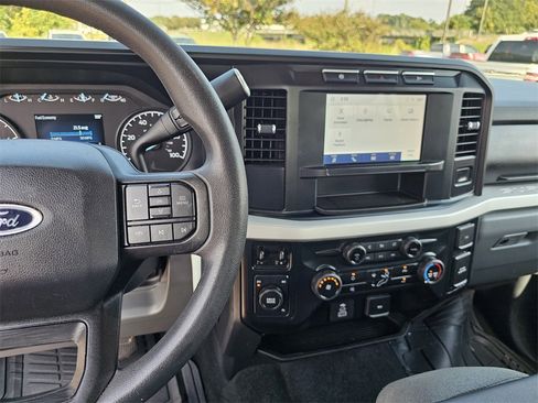 Used 2024 Ford F250 XLT image 26
