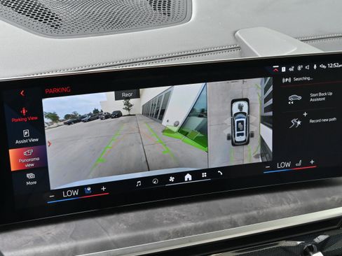 Certified 2025 BMW X7 xDrive40i w/ Executive Package image 20