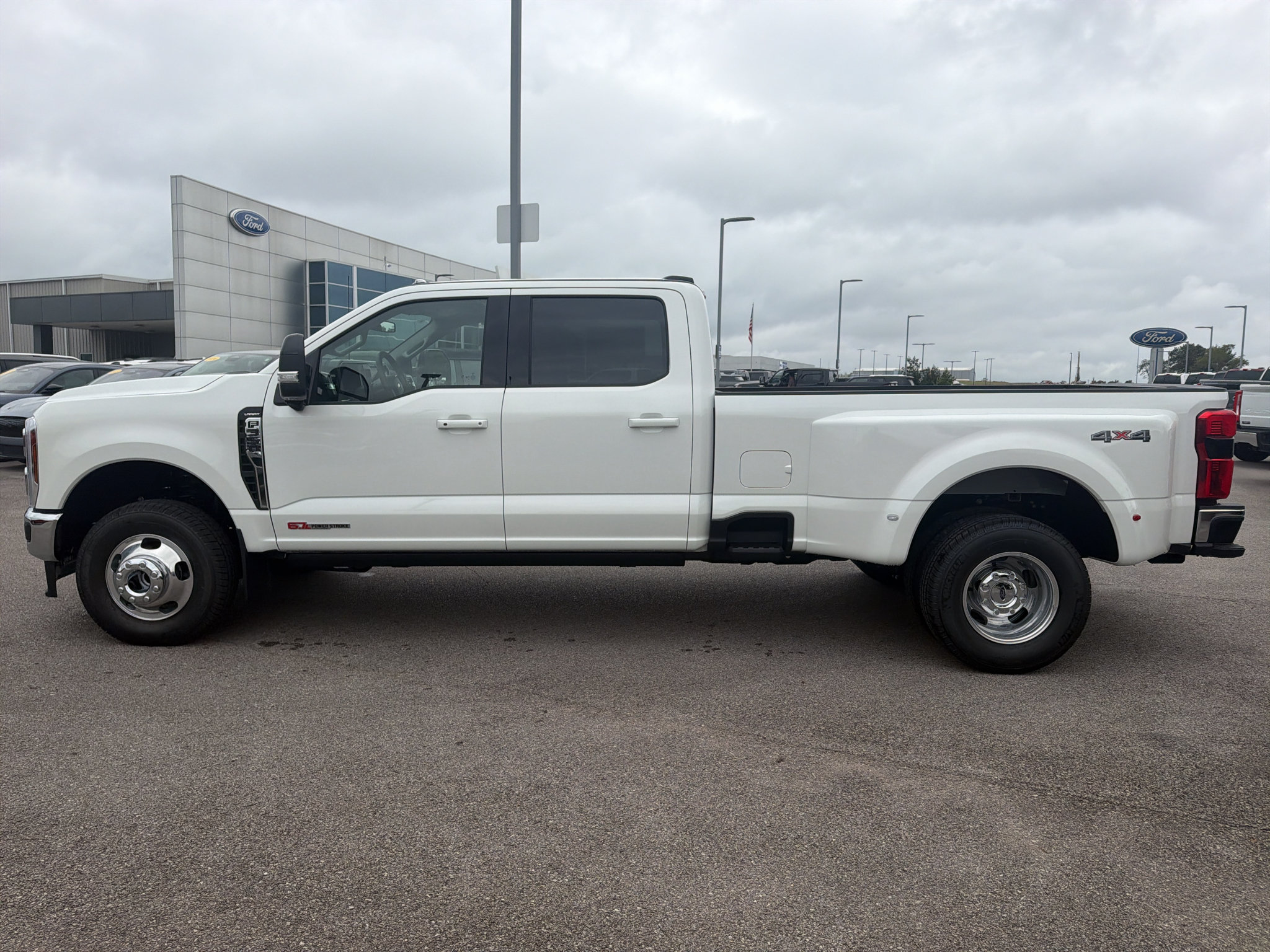 New 2027 Ford F350 Lariat w/ Lariat Ultimate Package AWD/4WD image 8