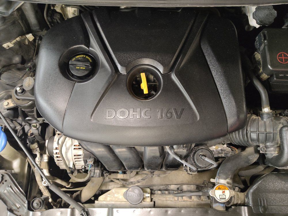 Used 2016 Hyundai Elantra SE FWD image 30