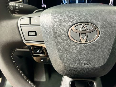 New 2026 Toyota Camry SE image 18