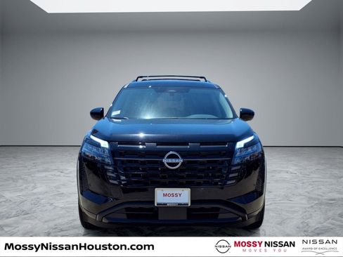 New 2026 Nissan Pathfinder SV FWD image 3