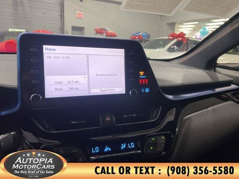 Used 2019 Toyota C-HR XLE FWD image 23