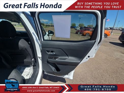 Used 2026 Nissan Kicks SV w/ Cold Weather Package AWD/4WD image 17