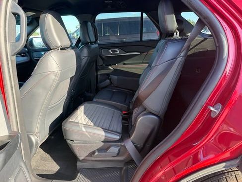 Used 2026 Ford Explorer ST-Line w/ Premium Package RWD image 10