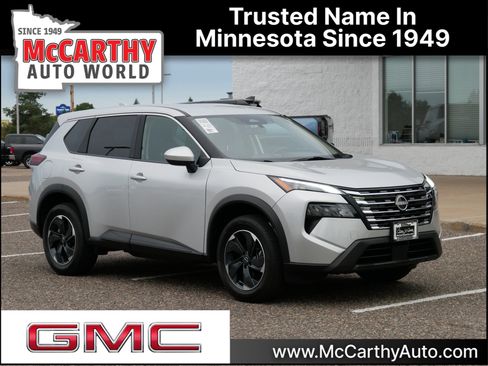 Used 2024 Nissan Rogue SV image 1