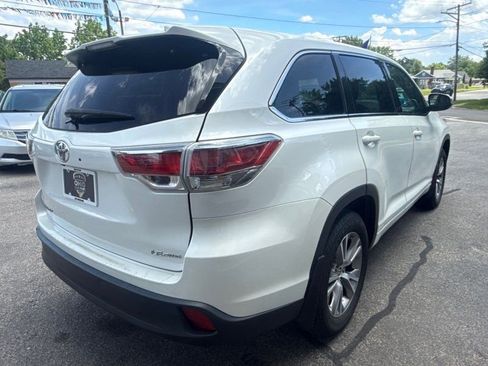 Used 2016 Toyota Highlander Plus AWD/4WD image 5
