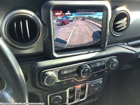 Used 2021 Jeep Wrangler Unlimited Sport AWD/4WD image 16