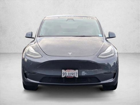 Used 2022 Tesla Model Y Long Range image 2
