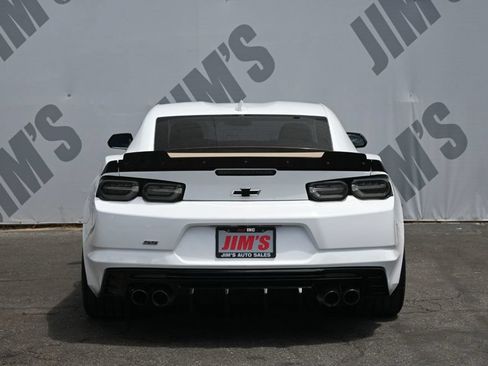 Used 2020 Chevrolet Camaro SS RWD image 6