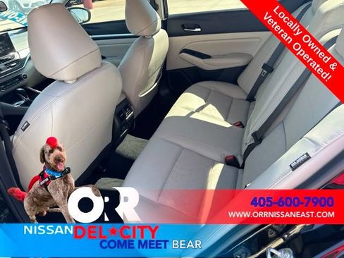 Used 2025 Nissan Altima 2.5 SL FWD image 10