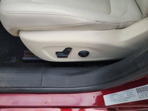 Used 2017 Chrysler 200 Limited Platinum image 16