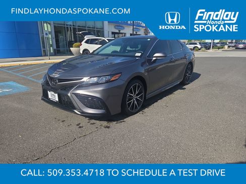 Used 2023 Toyota Camry SE w/ Cold Weather Package FWD image 1