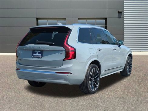 New 2026 Volvo XC90 B6 Plus w/ Protection Package Premier image 7