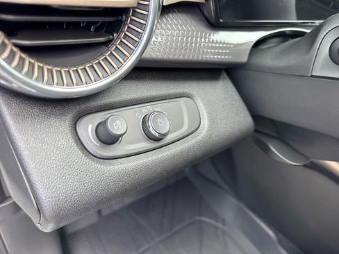 New 2026 Chevrolet Trax ACTIV w/ Driver Confidence Package image 18