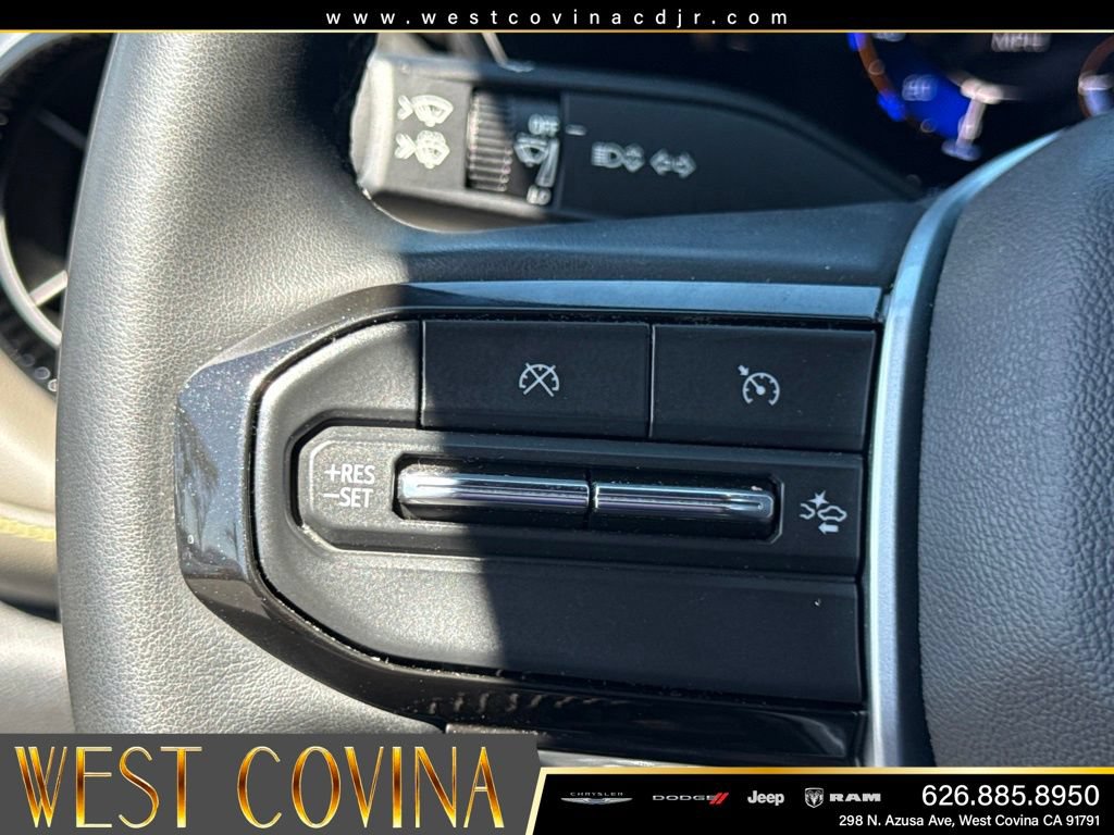 Used 2024 Chevrolet Colorado ZR2 AWD/4WD image 19
