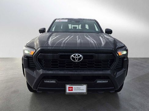 Certified 2025 Toyota Tacoma TRD Off-Road w/ TRD Off Road Premium Package image 8