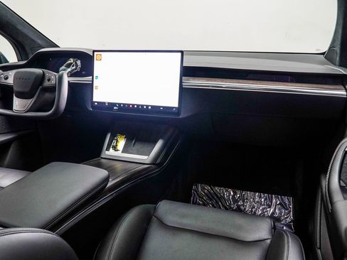 Used 2022 Tesla Model X image 20