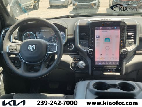 Used 2025 RAM 1500 Laramie AWD/4WD image 20