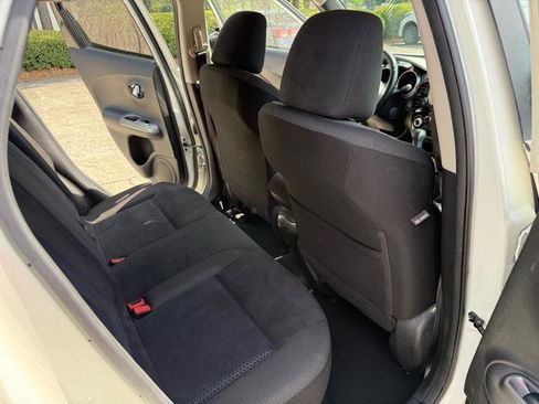 Used 2015 Nissan Juke SV FWD image 31