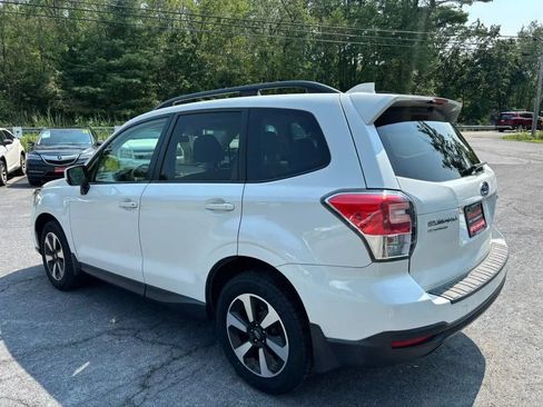 Used 2017 Subaru Forester 2.5i Premium AWD/4WD image 6