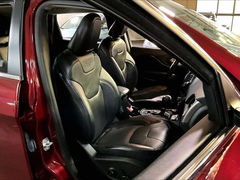 Used 2021 Jeep Cherokee Latitude Lux image 8