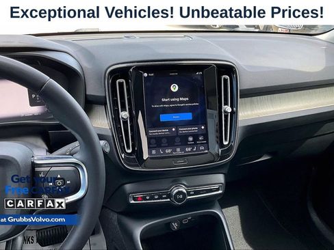 Used 2023 Volvo XC40 B4 Plus w/ Protection Package Premier FWD image 7
