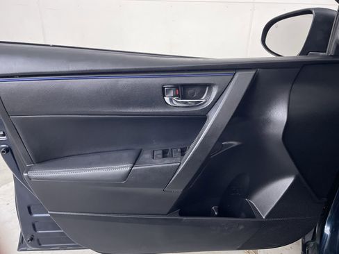 Used 2017 Toyota Corolla SE FWD image 10