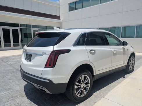 Used 2021 Cadillac XT5 Premium Luxury FWD image 6