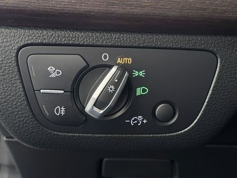 Used 2022 Audi Q5 2.0T Premium w/ Convenience Package image 38