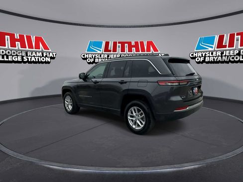 Used 2024 Jeep Grand Cherokee Laredo X w/ Trailer Tow Package AWD/4WD image 6