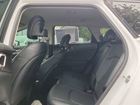 Used 2023 Kia Sportage EX FWD image 11