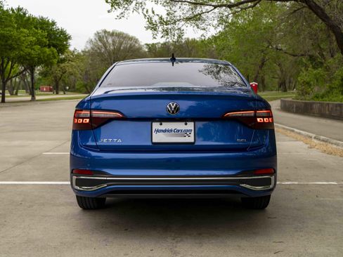 Used 2023 Volkswagen Jetta SEL image 8