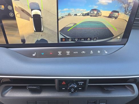 New 2026 Nissan Leaf Platinum+ image 30