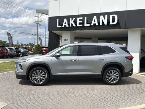 New 2026 Buick Enclave Preferred FWD image 3