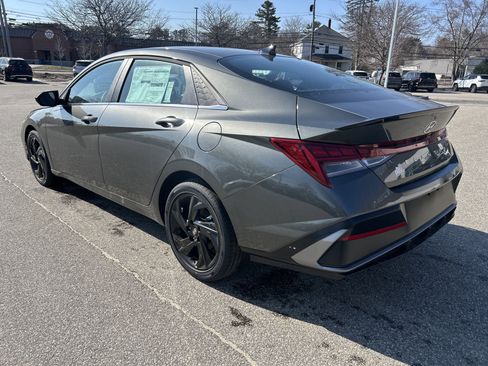New 2026 Hyundai Elantra SEL Sport Premium w/ Cargo Package FWD image 5