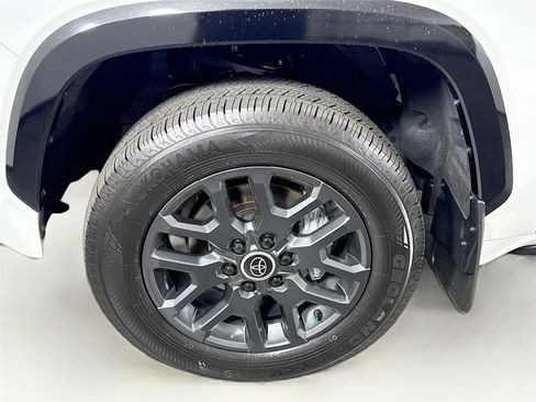 Used 2024 Toyota Tundra Platinum AWD/4WD image 49