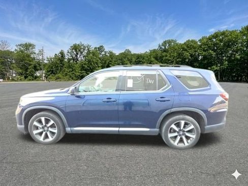 Used 2023 Honda Pilot Touring image 9